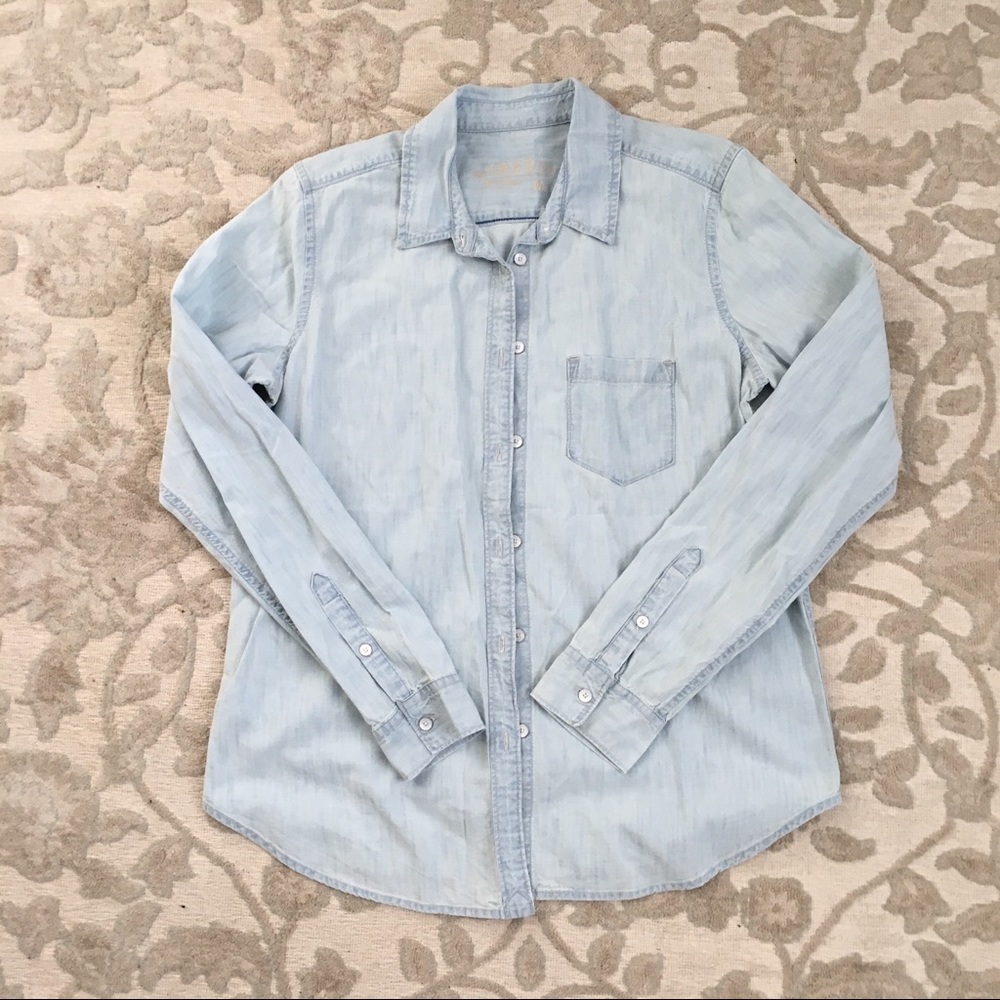 GAP Chambray Button Down